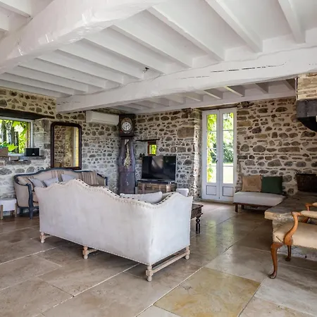 Ferme Bourdasse בית נופש